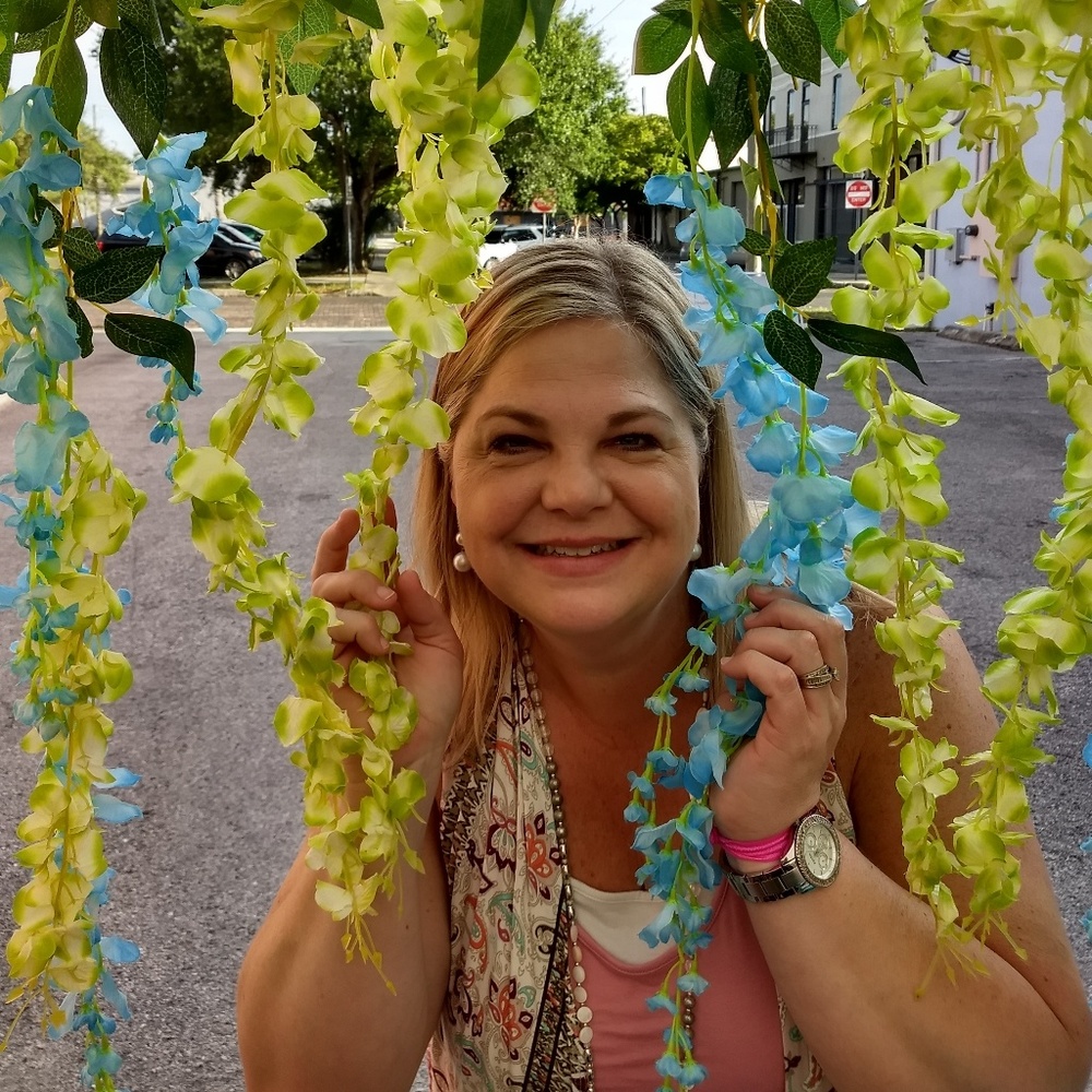 Meet your Posher 🌺Barbara🌺 Posh Ambassador